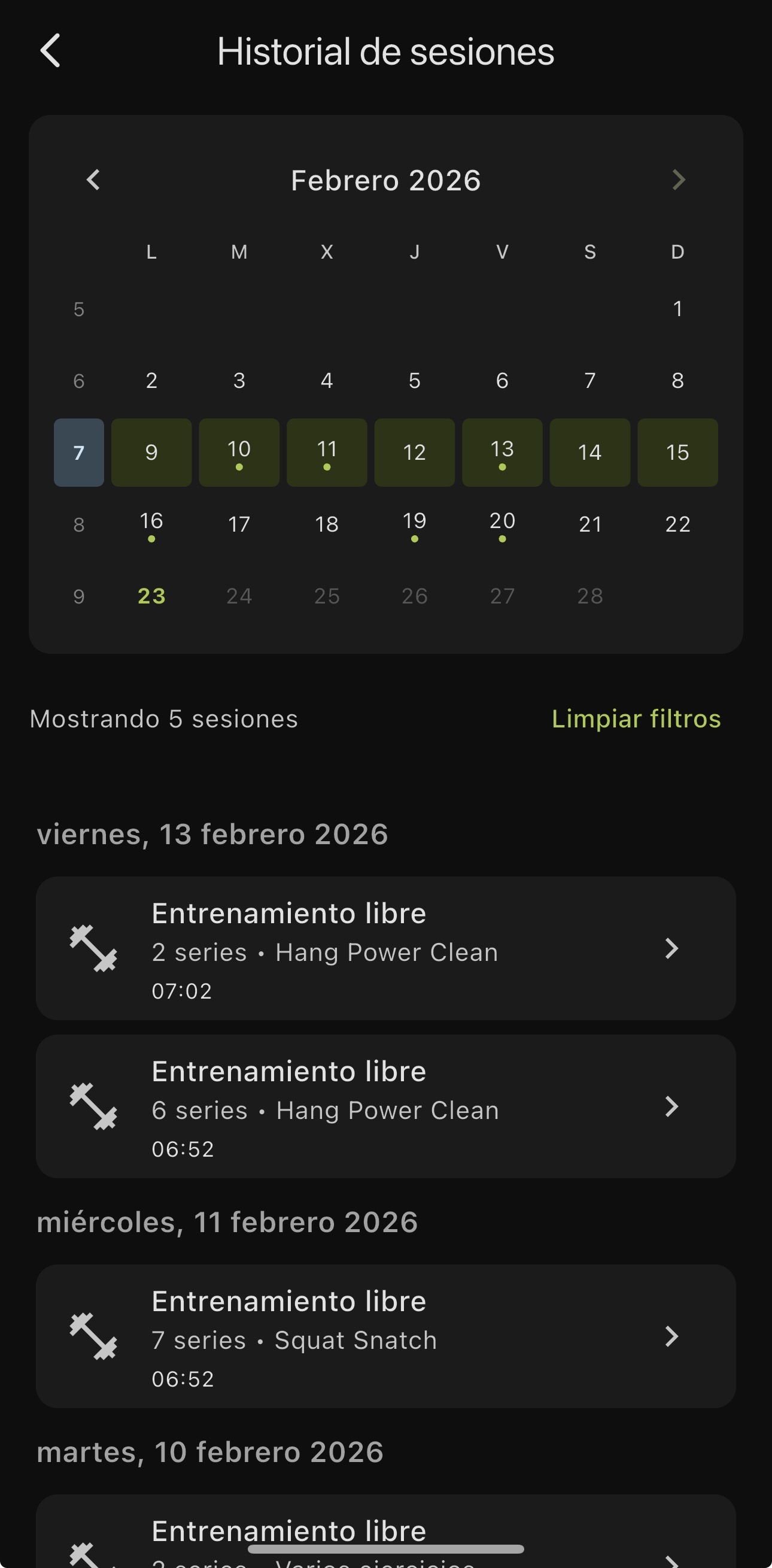 Historial de sesiones con calendario mensual y filtros por ejercicio